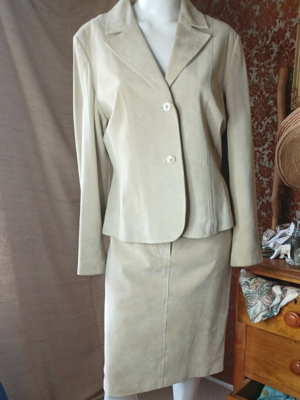 Classic Danier Suede Skirt Suit L